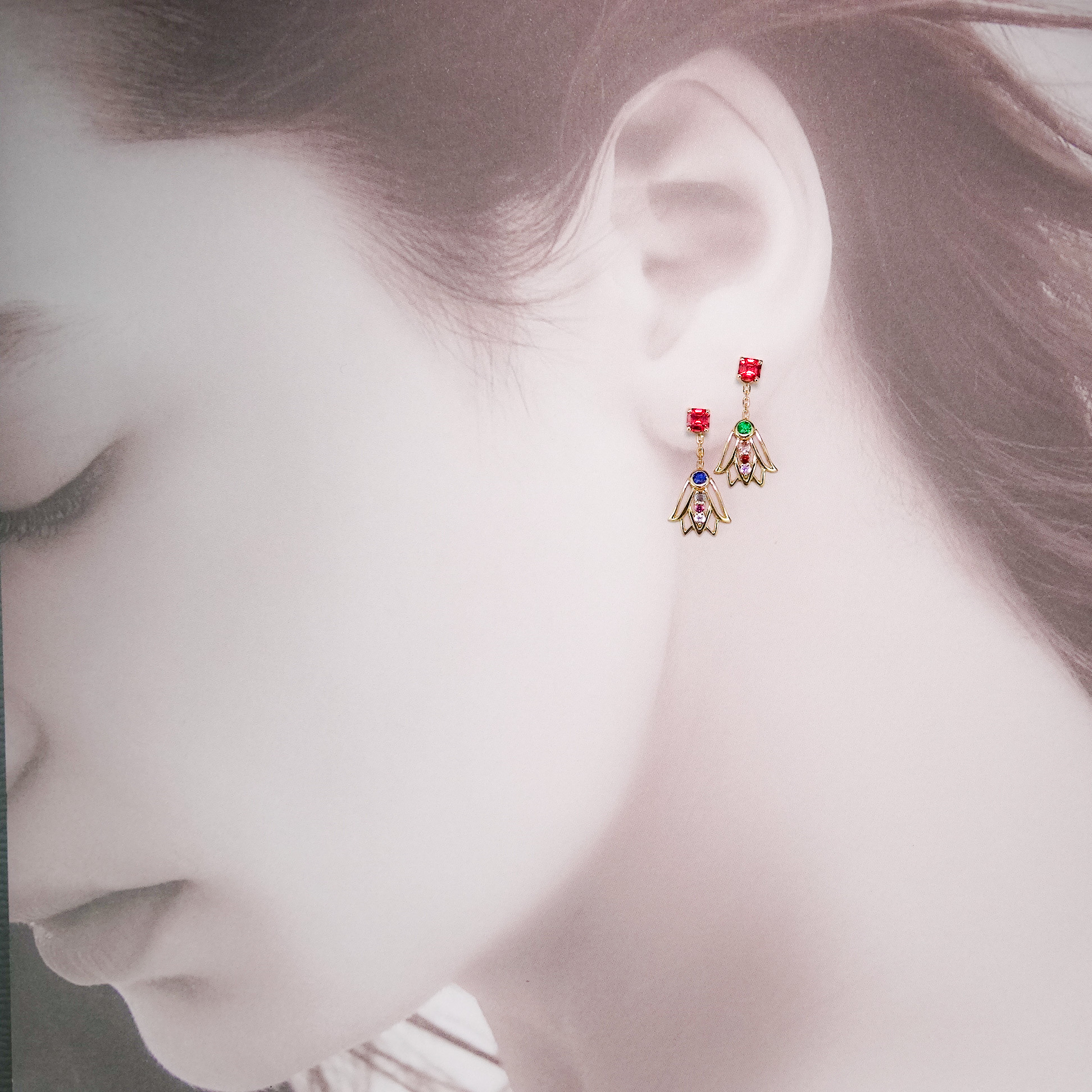 シンプルピアス＆ヒエログリフ　風蓮の花のピアスチャーム